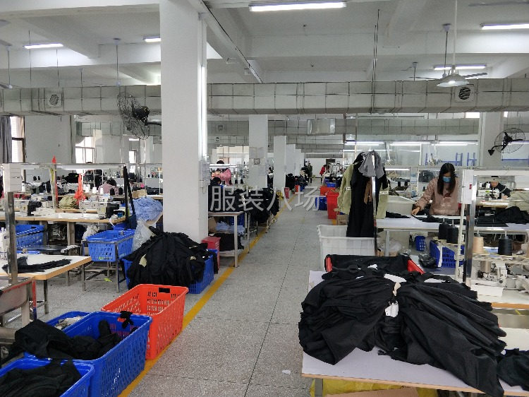 江西信豐縣品超服裝廠 專(zhuān)注褲子凈加工，打造鞋帽零售新亮點(diǎn)